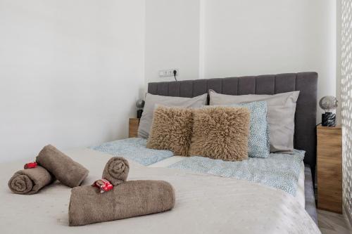 Scenic Apartment by Buda Castle - image 14