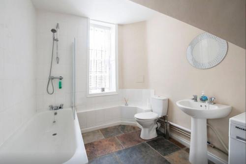 Victorian Annexe - Bath - image 10