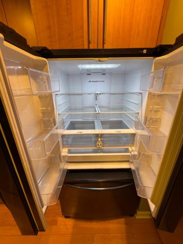 ห้องครัว, Trio Apartment in ฟอร์ทลี (NJ)