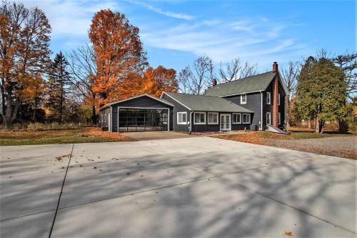 Wiley Farmhouse - image 2