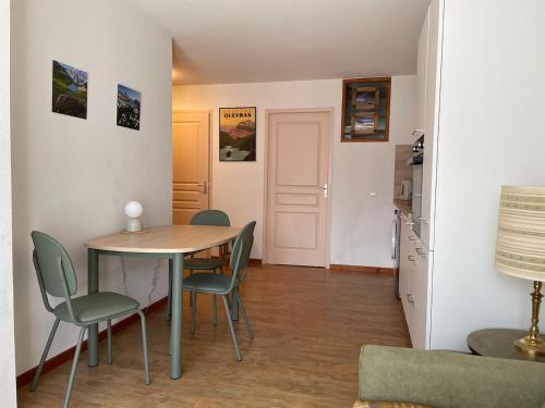 Appartement T2 neuf plein centre village in Abries