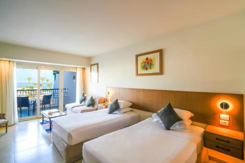 Safir Sharm Waterfalls Resort - image 3