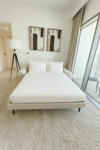 BAZ Vacation Homes | 2BR Burj Khalifa View | Direct Access to Dubai Mall