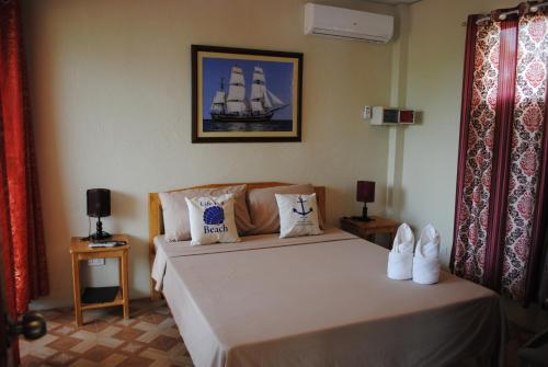 room detail thumbnail 2