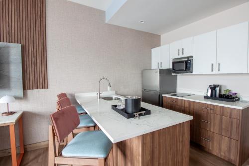 Facilities, Sea Glass Beach Place, Trademark Collection by Wyndham in Oakland Park