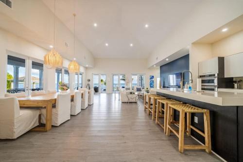 Bimini Breeze Villa in Alice Town