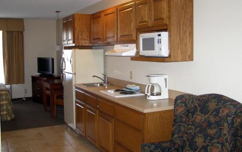 TownHouse Extended Stay Hotel Downtown