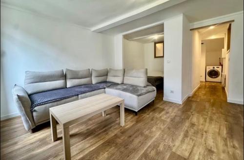 Superbe deux pièces dans le vieux village - Location saisonnière - Saint-Laurent-du-Var