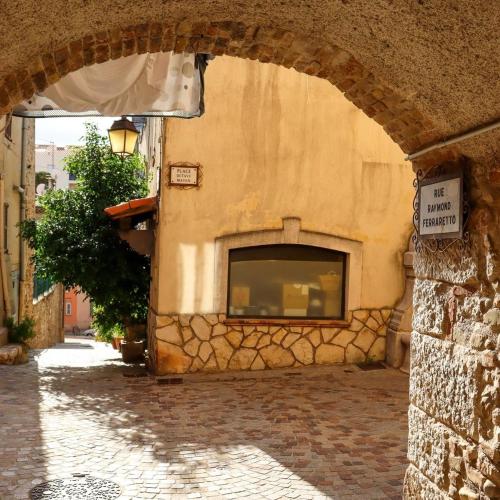 Superbe deux pieces dans le vieux village in Mercantour