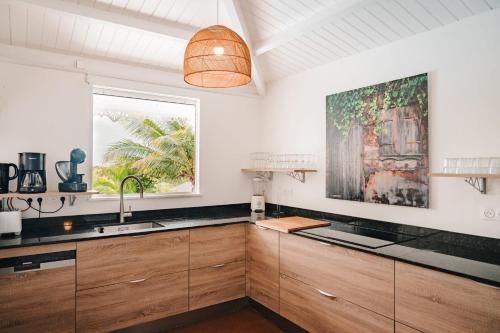 Family villa Iguana Home with pool - 300 m from the beach - image 2