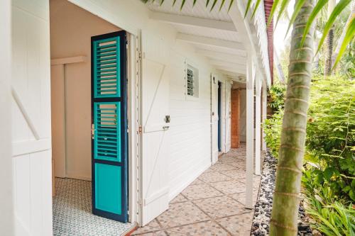 Family villa Iguana Home with pool - 300 m from the beach - image 6