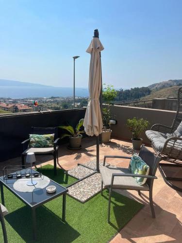 陽台/露台, Gardenie Home: delizioso villino vista mare in 塔姆維戈利亞特