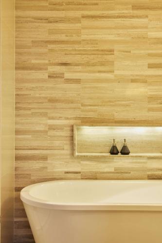 Bathroom, Banyan Tree Bangkok near Lumphini MRT Station