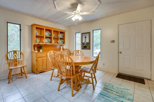 Lake Access, Tranquil Acreage: Farnham Cottage in Warsaw (VA)