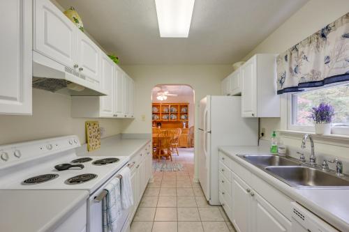 Lake Access, Tranquil Acreage: Farnham Cottage in Warsaw (VA)