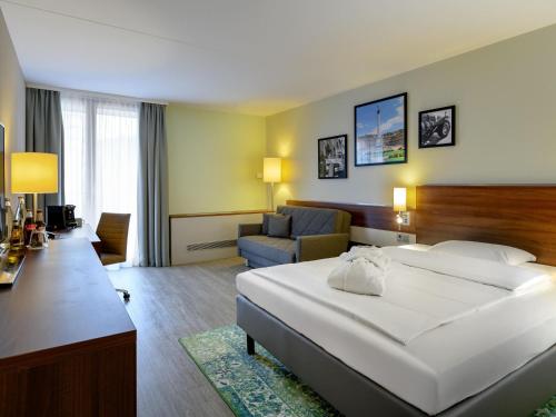 1 queen bed