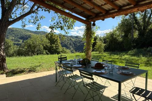 Villa Poggio Castellaro by Boutique in the heart of Italy's Food Valley Emilia-Romagna in Pianello Val Tidone
