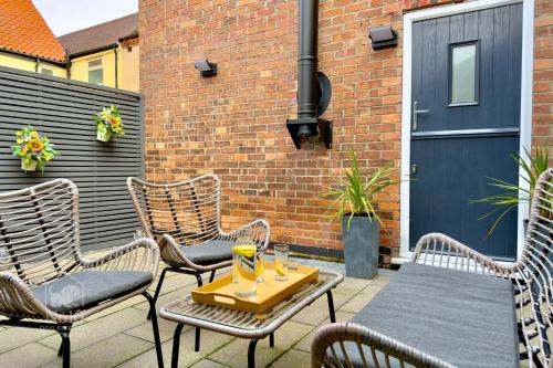 Balkons/terase, Central, dog friendly, private courtyard in Edwinstowe