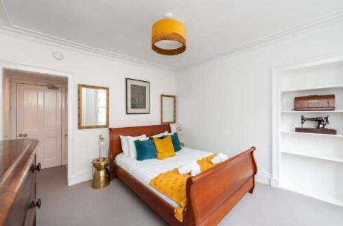 Luxury 3 Bedroom Apt On Edinburgh's Royal Mile, Edimburgo (foto 10)