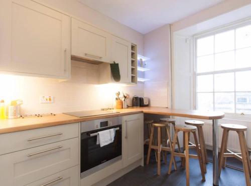 Luxury 3 Bedroom Apt On Edinburgh's Royal Mile, Edimburgo (foto 5)