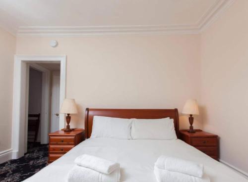 Luxury 3 Bedroom Apt On Edinburgh's Royal Mile, Edimburgo (foto 6)