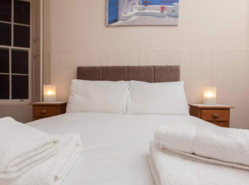 Luxury 3 Bedroom Apt On Edinburgh's Royal Mile, Edimburgo (foto 4)