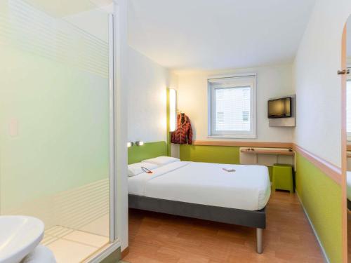 ibis budget Zurich City West - image 3
