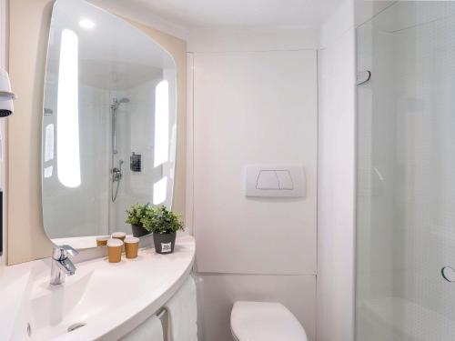 Ibis Budget Barcelona Sant Andreu De La Barca Room Type - Standard Room with 2 Single Beds