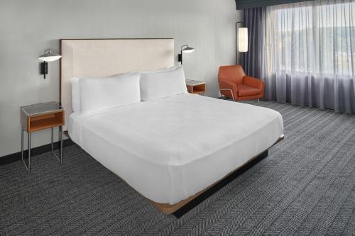Courtyard by Marriott Kansas City Shawnee - image 10