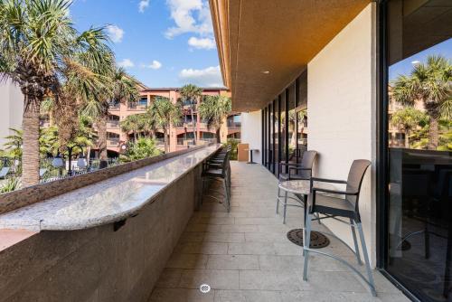 Beachfront Palms Hotel