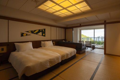 IZU RETREAT ATAWAGA SUIKO by Onko Chishin – Higashiizu, KY
