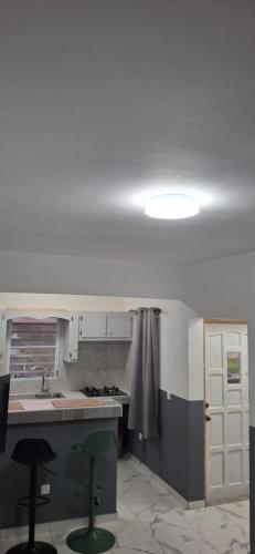 Cozy Peaceful Haven on Hilltop in Quarter of Orleans