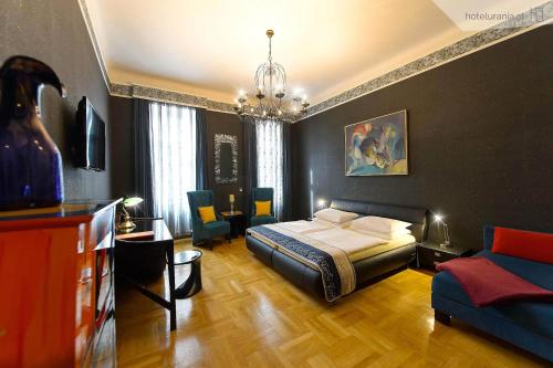 1 double bed, 1 twin bed
