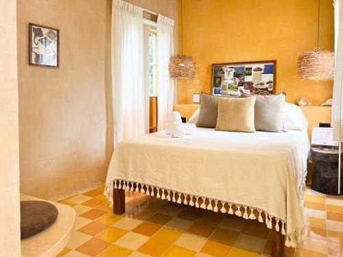 1 queen bed