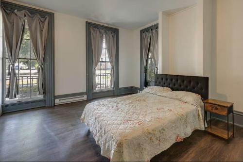 Bath Apartment 2 in Ванна (Нью-Йорк)