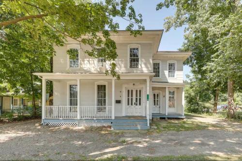 Bath Apartment 2 in Ванна (Нью-Йорк)