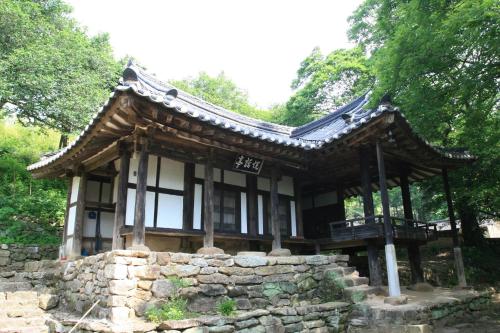 Jinrae Lee's Traditional House