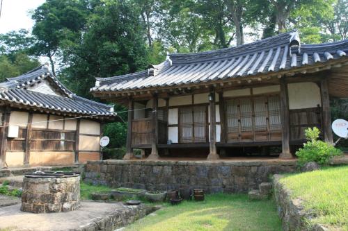 Jinrae Lee's Traditional House