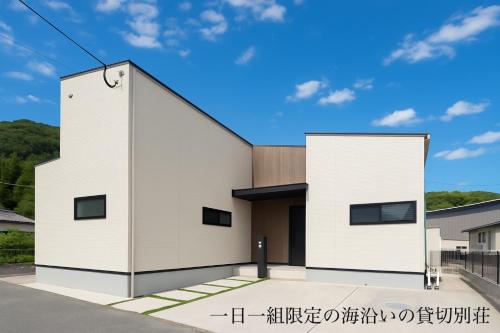 海沿いの1日1組限定の貸切別荘 Smile Itoshima Stay – khách sạn tại Itoshima