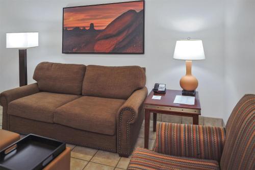 Hilton Vacation Club Los Abrigados Resort & Spa Sedona Room Type - One-Bedroom King Suite with Balcony or Patio