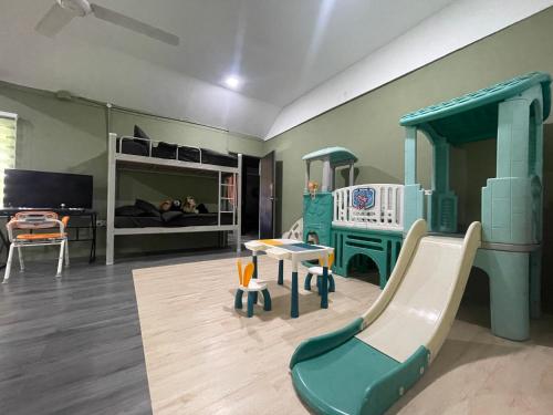 Kerlingfornia Pond View Homestay in Kuala Kubu Bharu