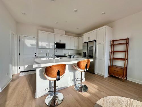 Kitchen, 4 Bed Large House in San Diego Amazing Amenities in Ocean View Hills