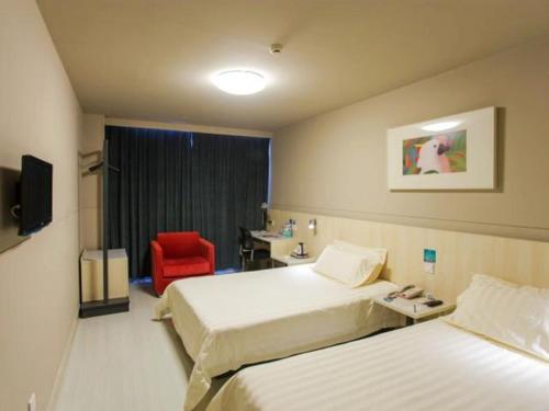 จินเจียง อินน์ ไฮเมน จีฟาง ซงลู แบรนช์ (Jinjiang Inn Haimen Jiefang Zhonglu Branch) in ไห่เหมิน