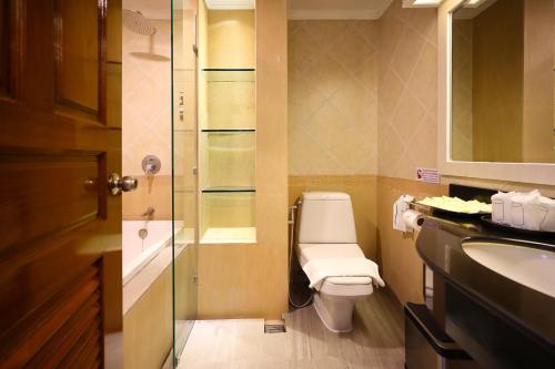 room detail thumbnail 2