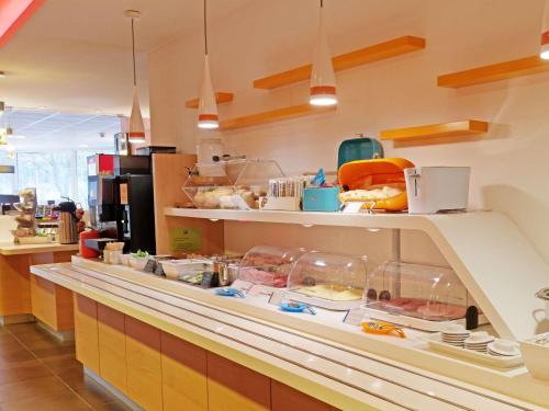 Food and beverages, ibis budget Bonn Sud Konigswinter in Konigswinter
