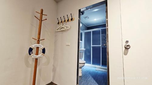 桃園機場羅里輕旅 近桃園竹圍漁港 Rory Hostel in Luzhu District