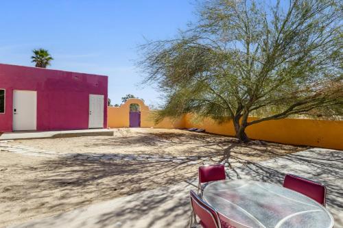 View, Private desert compound three separate living spaces each with its own entrance in Sky Valley