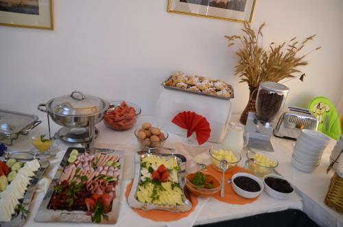 Hotel Europolis - image 12