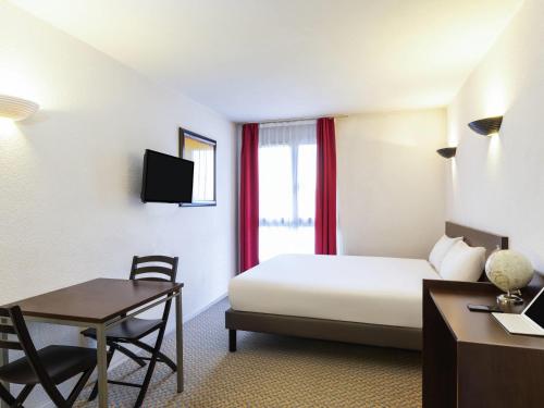 1 twin bed