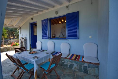 入口, Mourtero House in 卡拉馬基亞